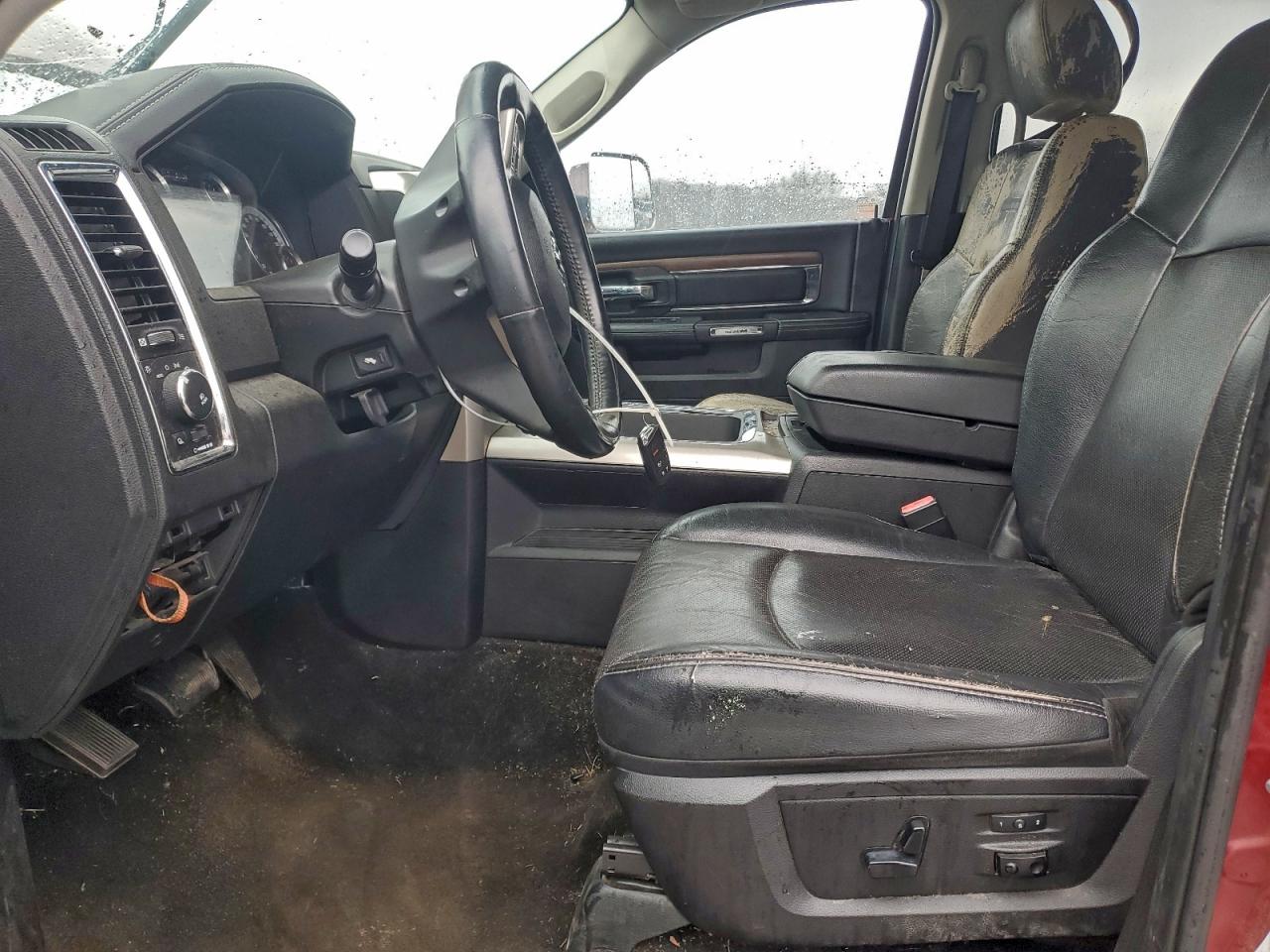 2015 RAM 1500 LARAMIE photo 7