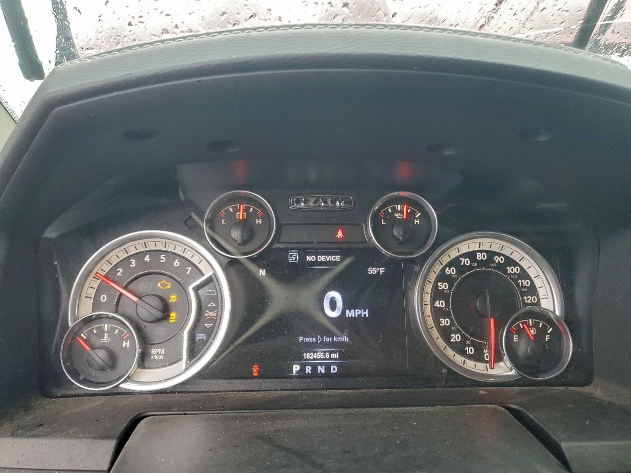 2015 RAM 1500 LARAMIE photo 9
