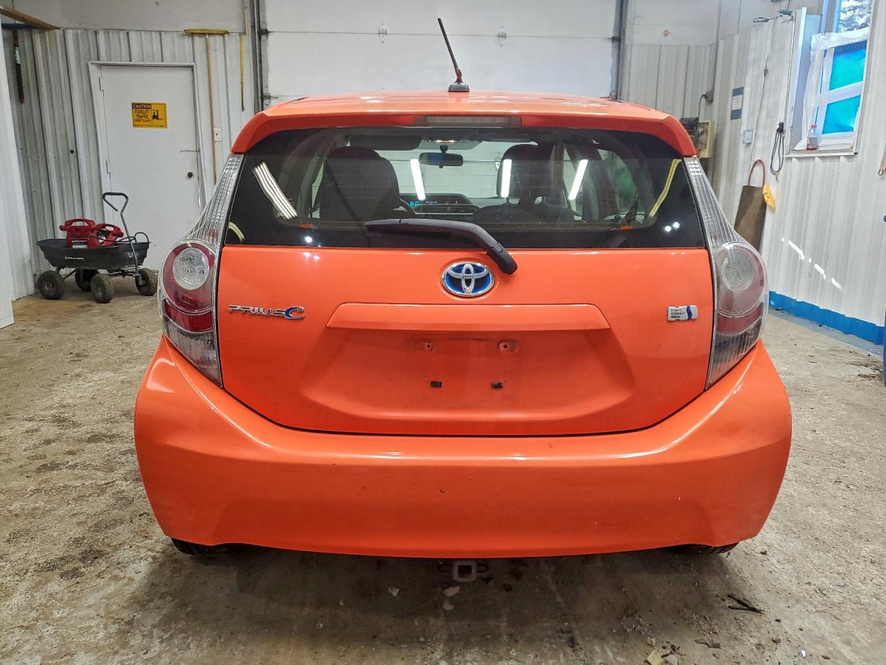 2013 TOYOTA PRIUS C photo 11