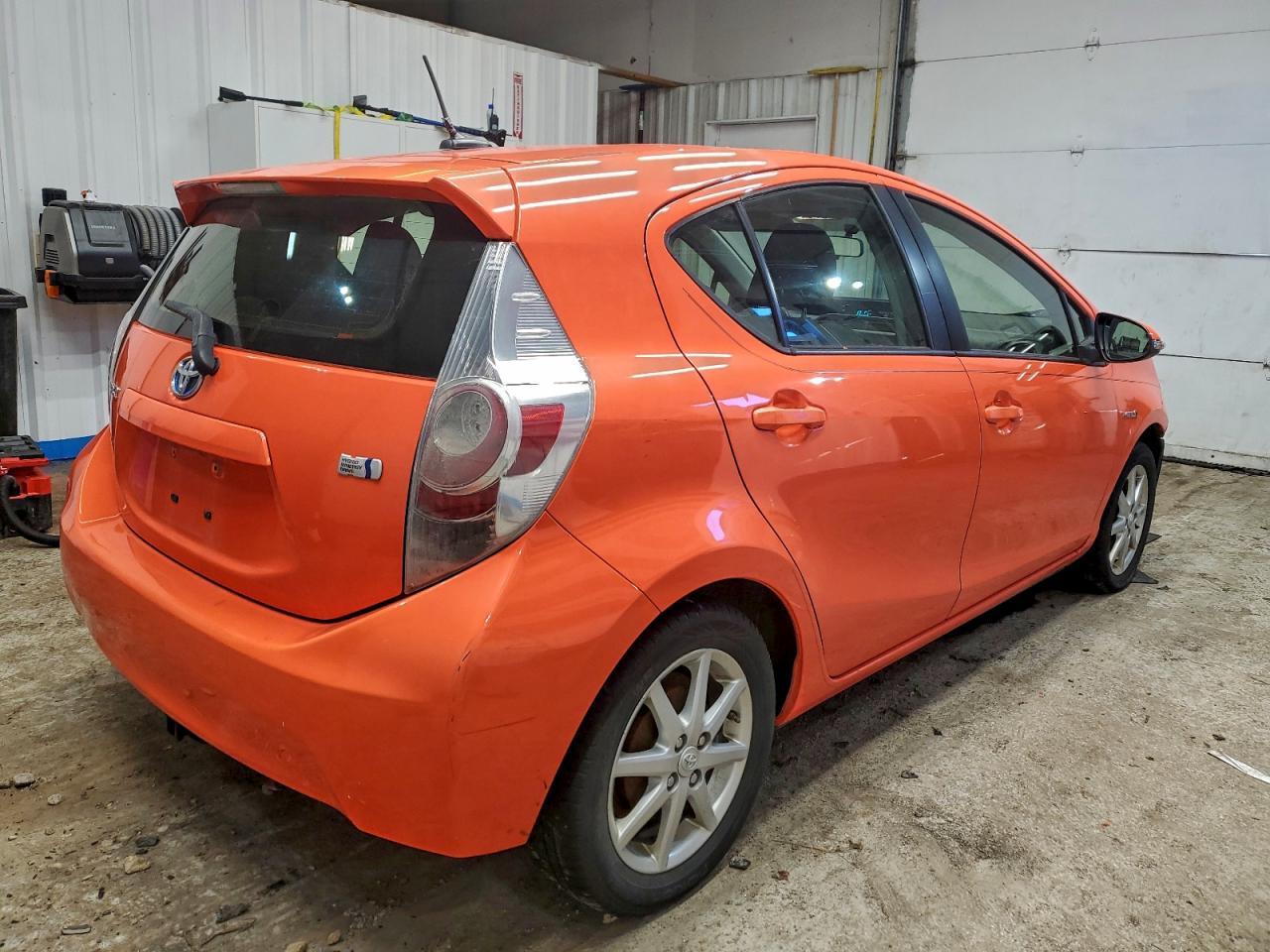 2013 TOYOTA PRIUS C photo 5