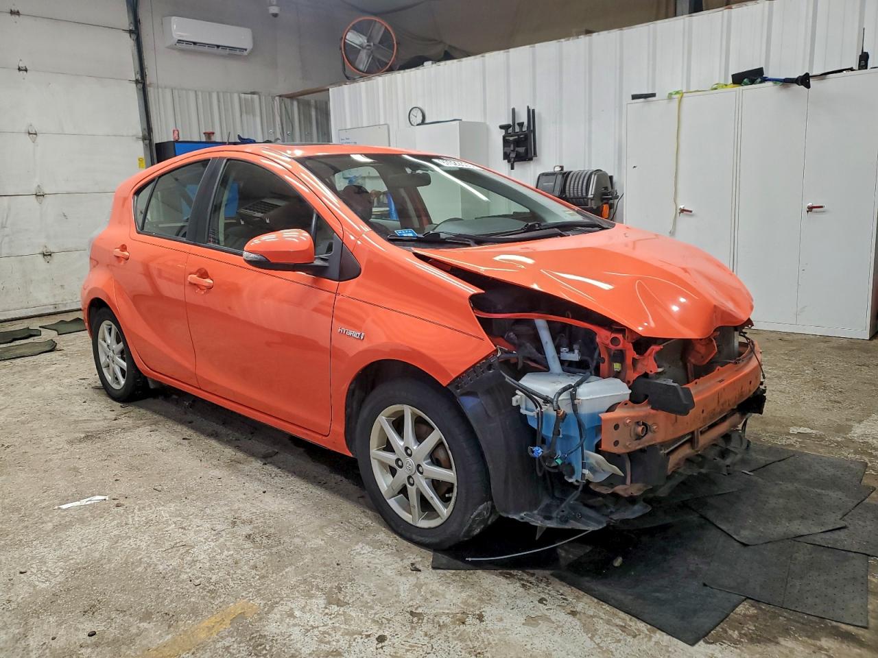 2013 TOYOTA PRIUS C photo 7