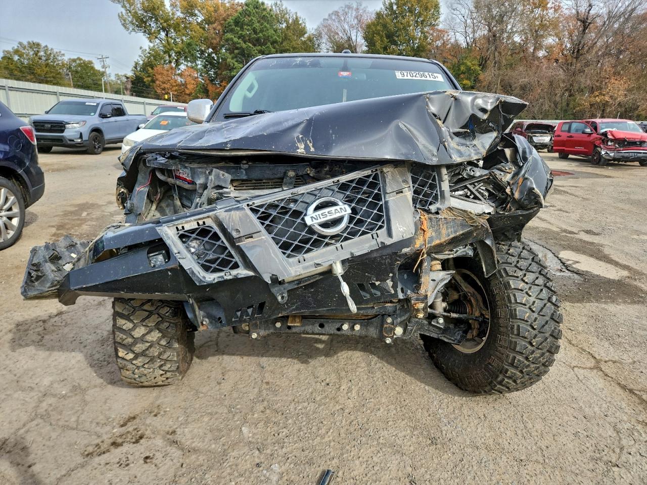 2017 NISSAN FRONTIER SV photo 9