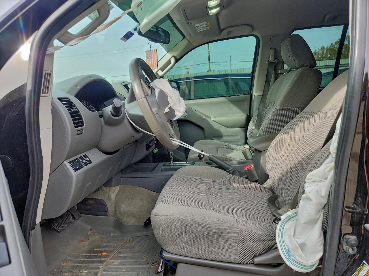 2017 NISSAN FRONTIER SV photo 13