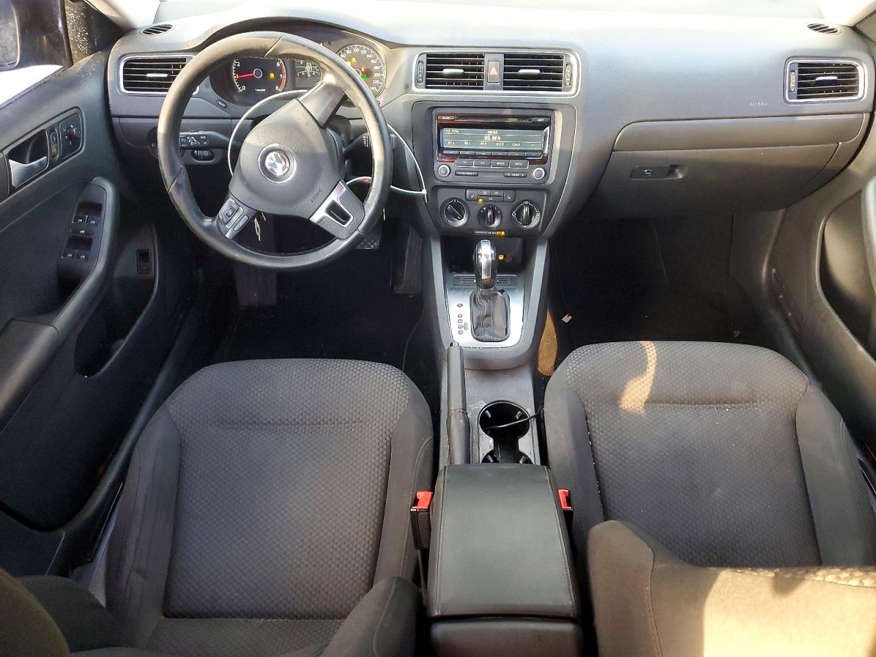 2014 VOLKSWAGEN JETTA BASE photo 8