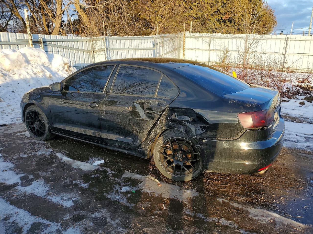 2014 VOLKSWAGEN JETTA BASE photo 2