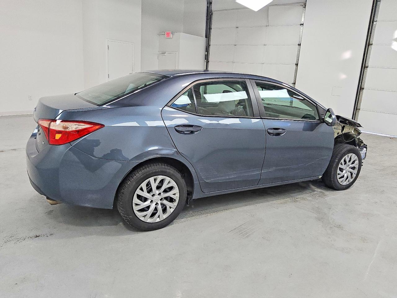 2019 TOYOTA COROLLA LE photo 5