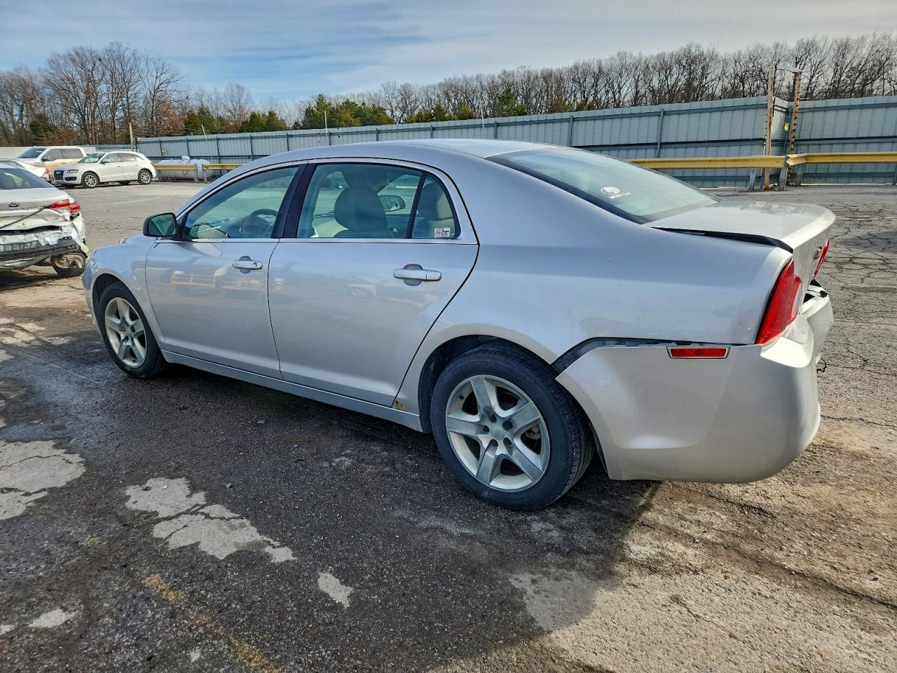 2011 CHEVROLET MALIBU LS photo 2
