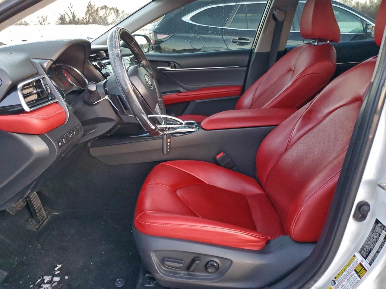2018 TOYOTA CAMRY XSE photo 7