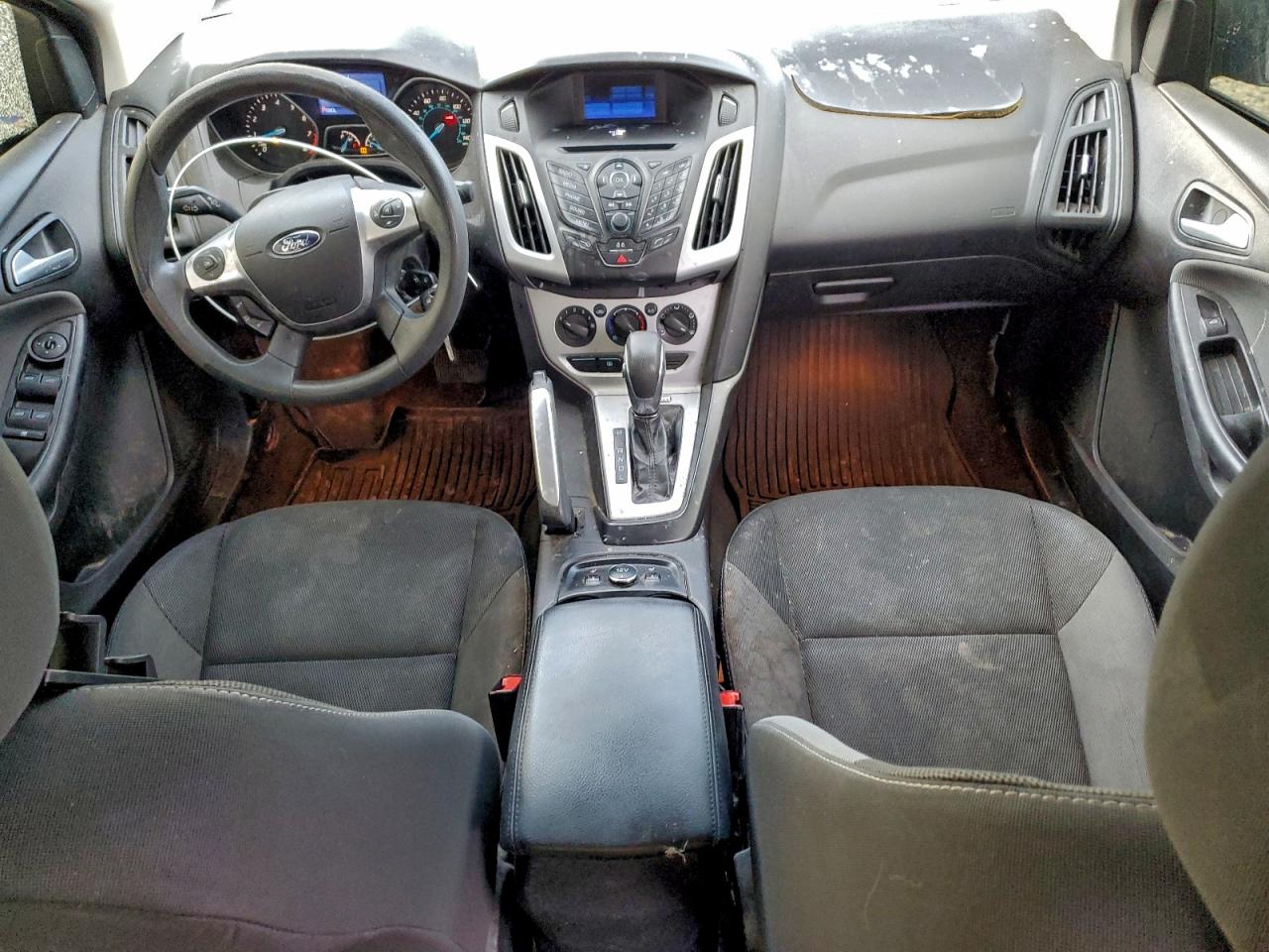 2014 FORD FOCUS SE photo 22