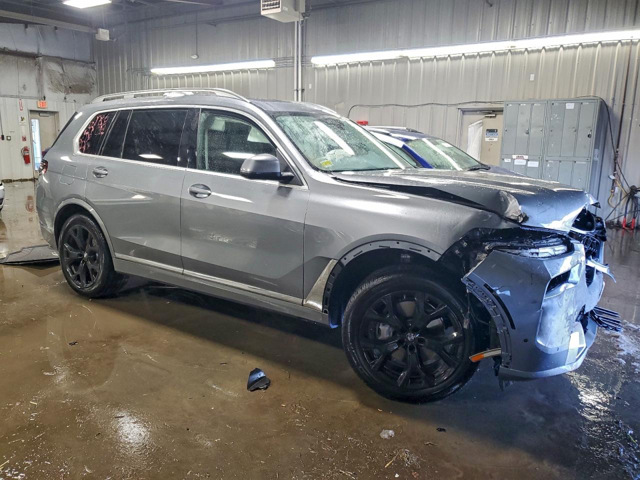 2025 BMW X7 XDRIVE40I photo 10