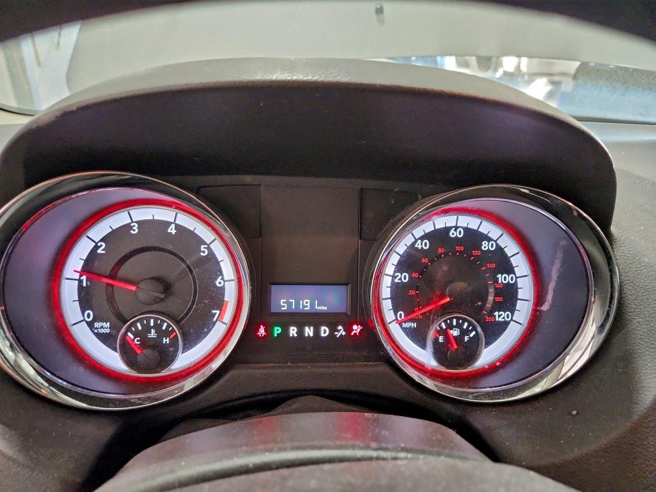 2015 DODGE GRAND CARAVAN SXT photo 25