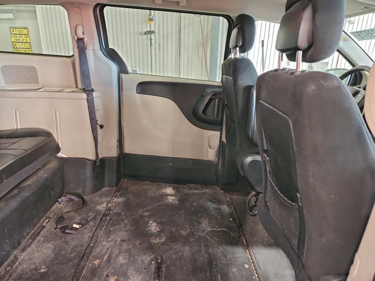 2015 DODGE GRAND CARAVAN SXT photo 31