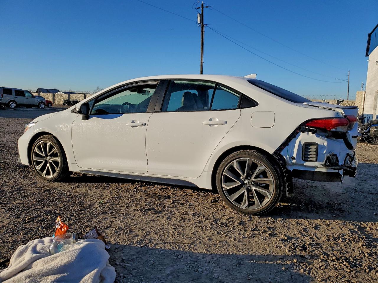 2022 TOYOTA COROLLA XSE photo 2