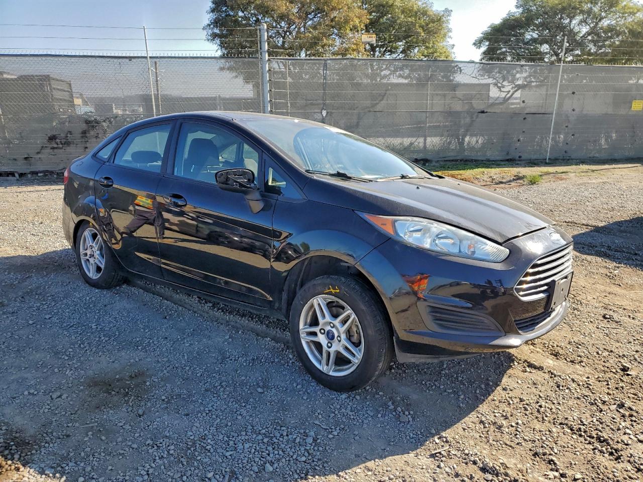 2018 FORD FIESTA SE photo 7