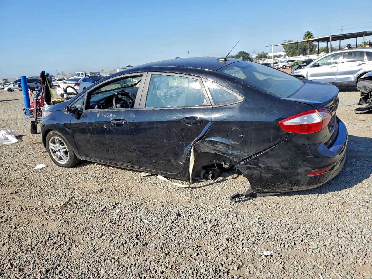 2018 FORD FIESTA SE photo 3
