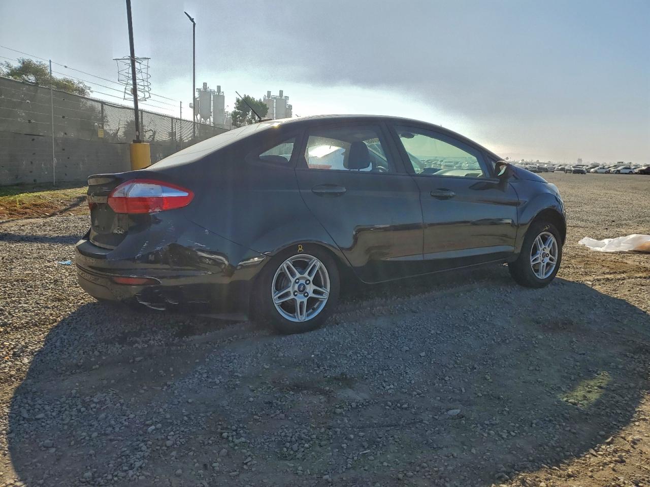 2018 FORD FIESTA SE photo 5
