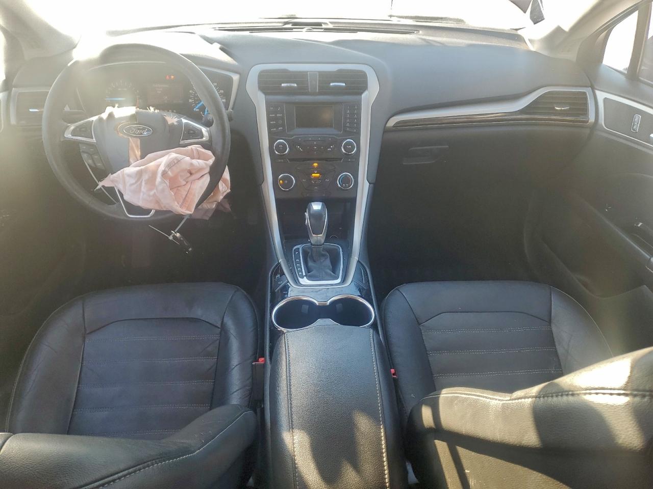 2015 FORD FUSION SE photo 22