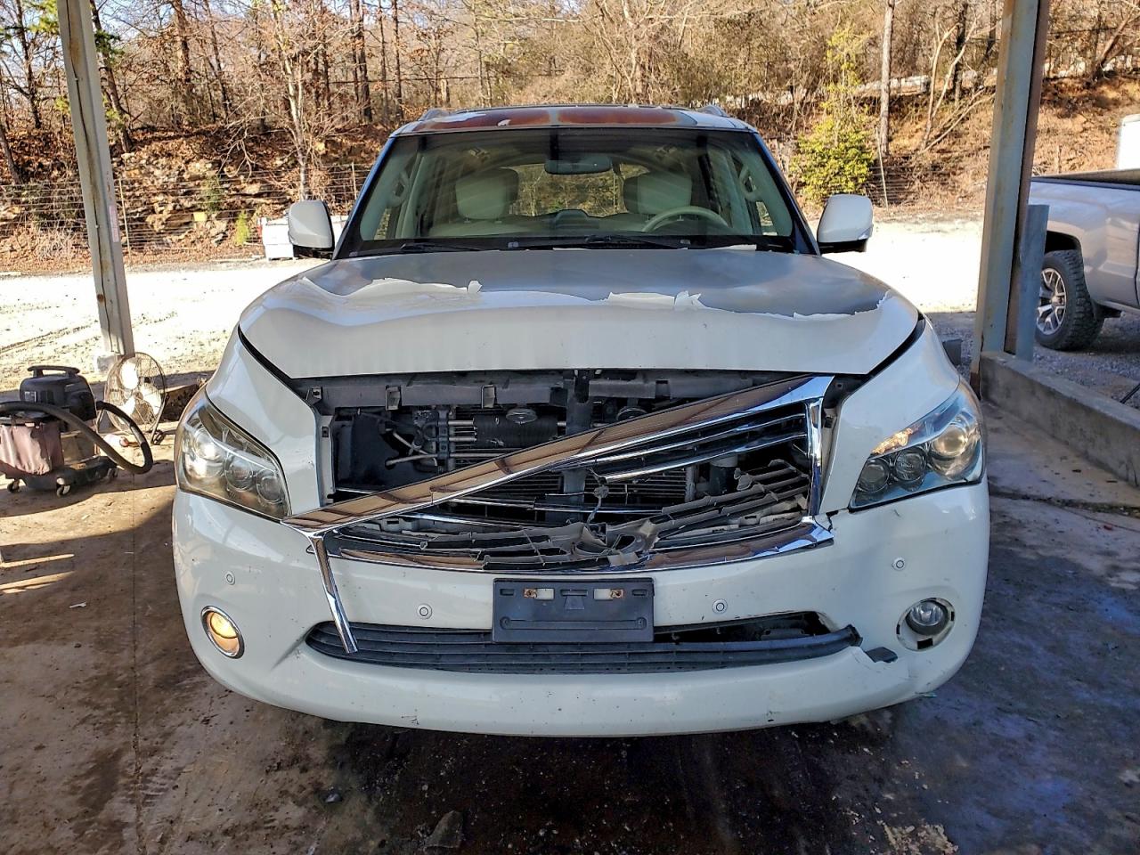 2013 INFINITI QX56 photo 13