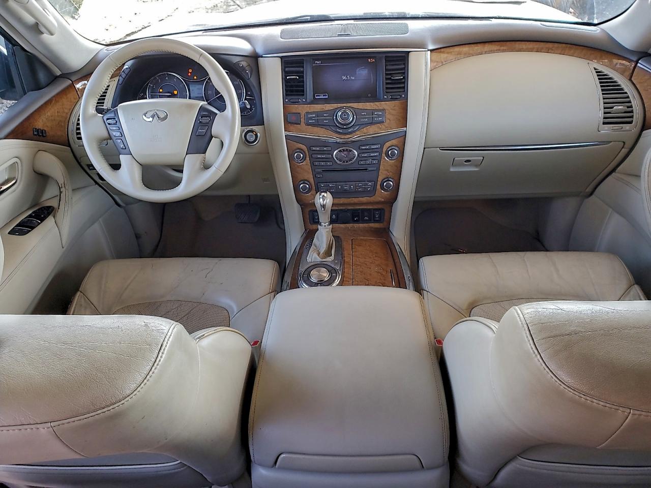 2013 INFINITI QX56 photo 22