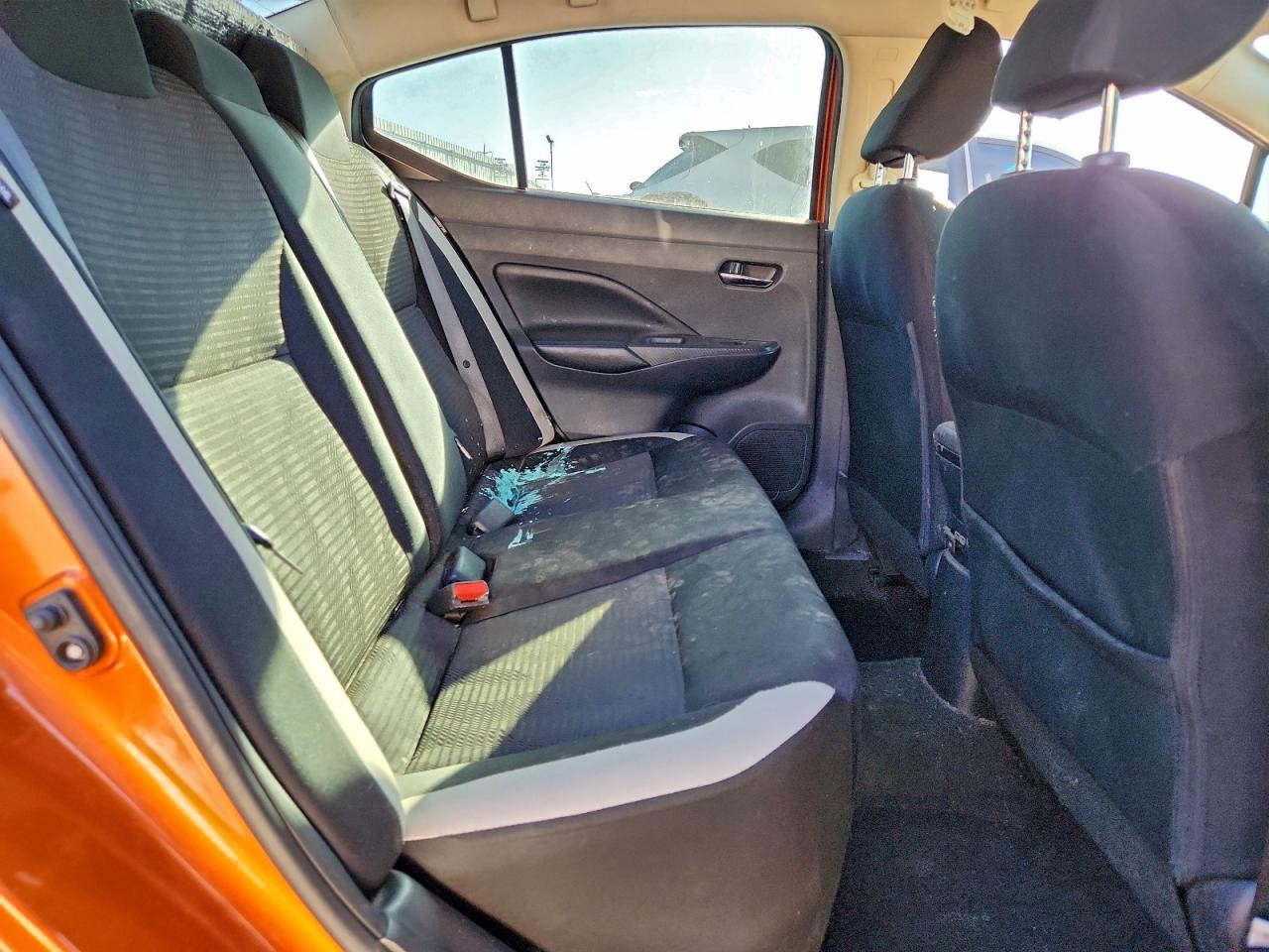 2020 NISSAN VERSA SV photo 28