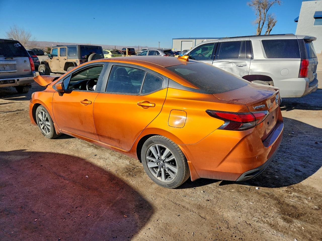 2020 NISSAN VERSA SV photo 4