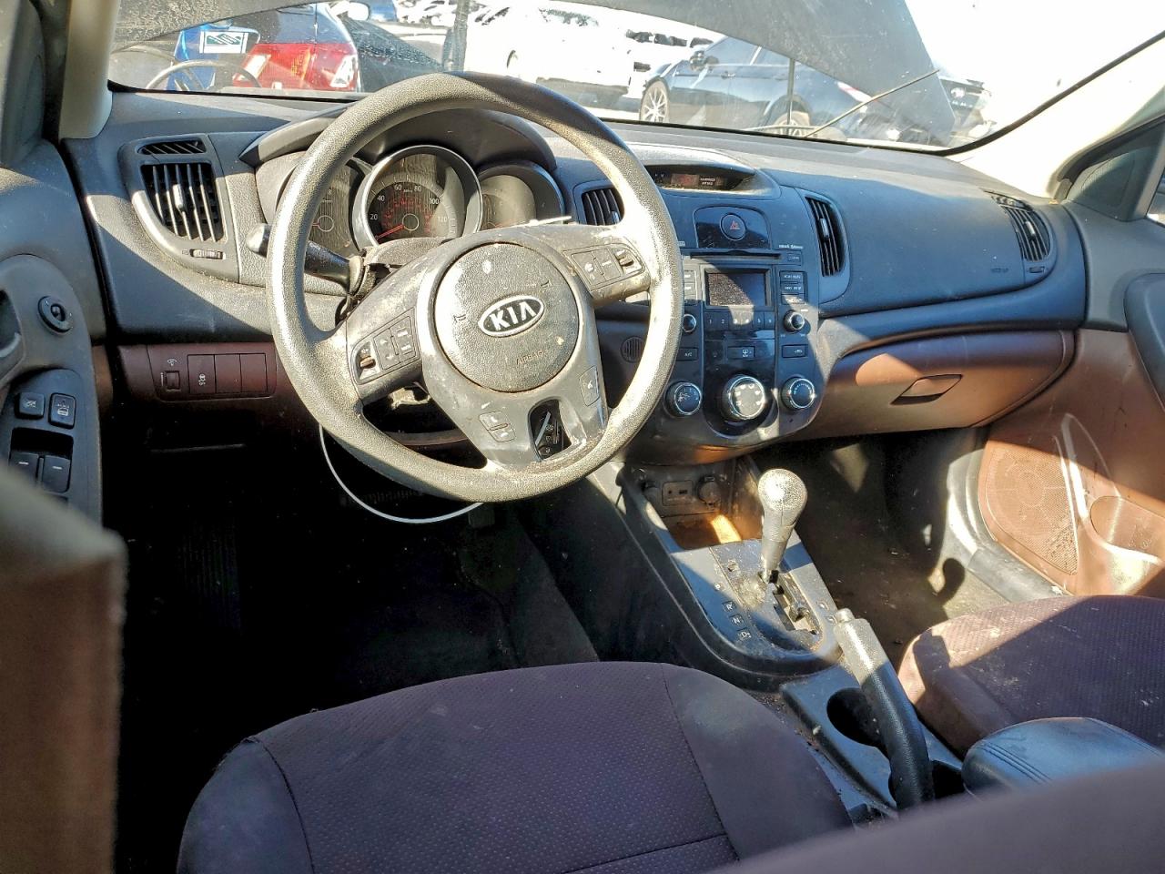 2010 KIA FORTE EX photo 8