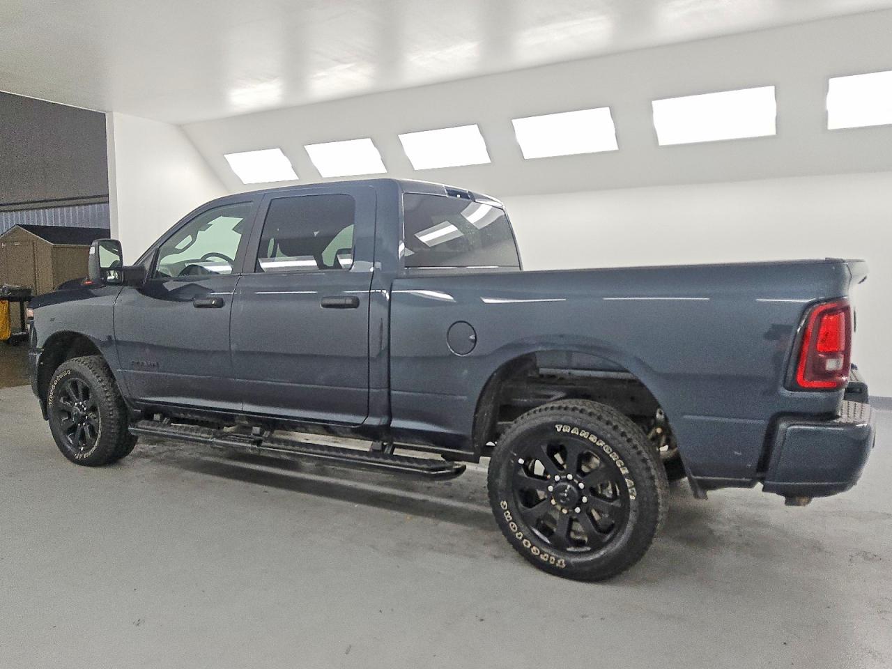 2025 RAM 2500 BIG HORN photo 2