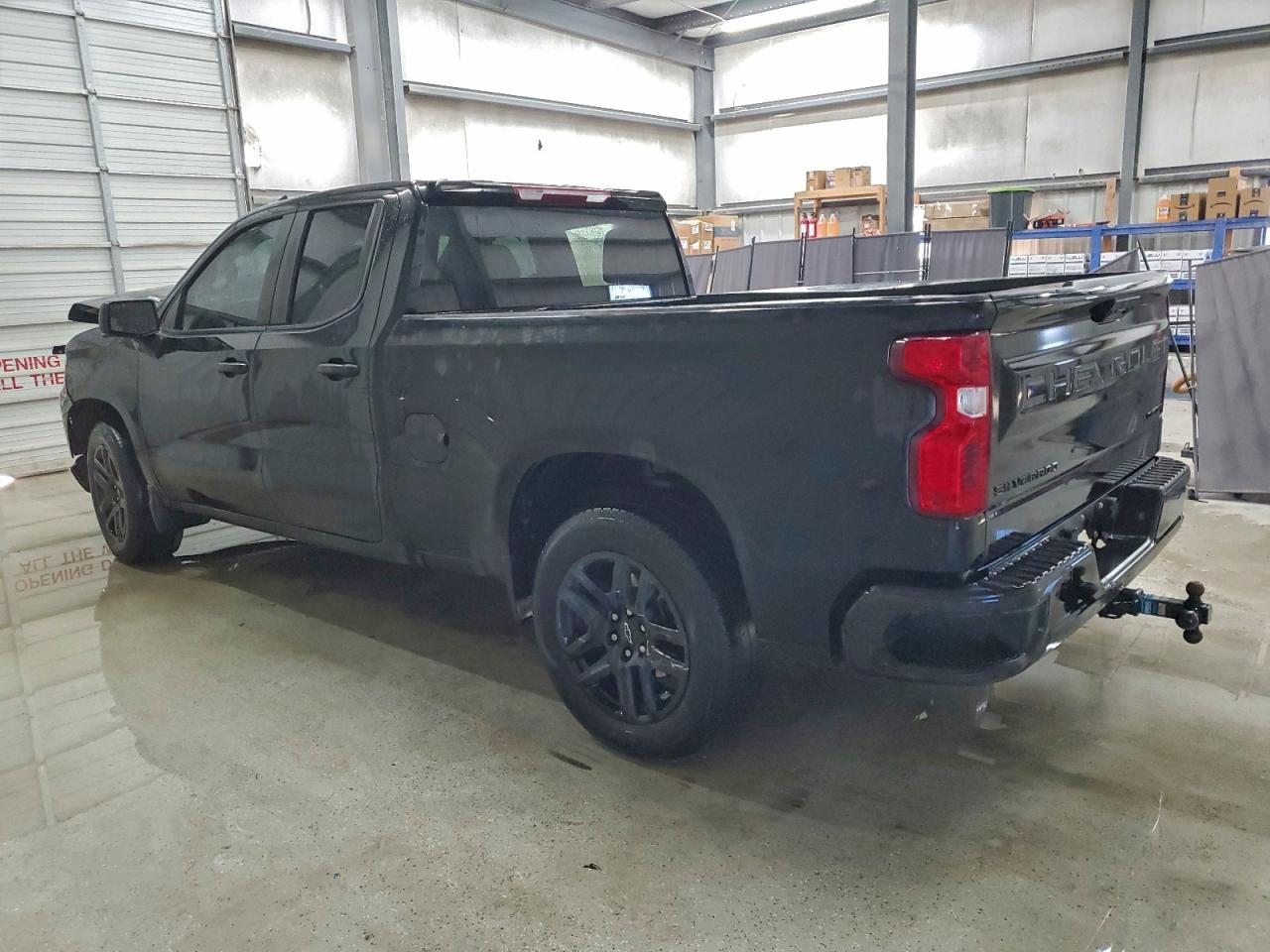 2024 CHEVROLET SILVERADO C1500 CUSTOM photo 2
