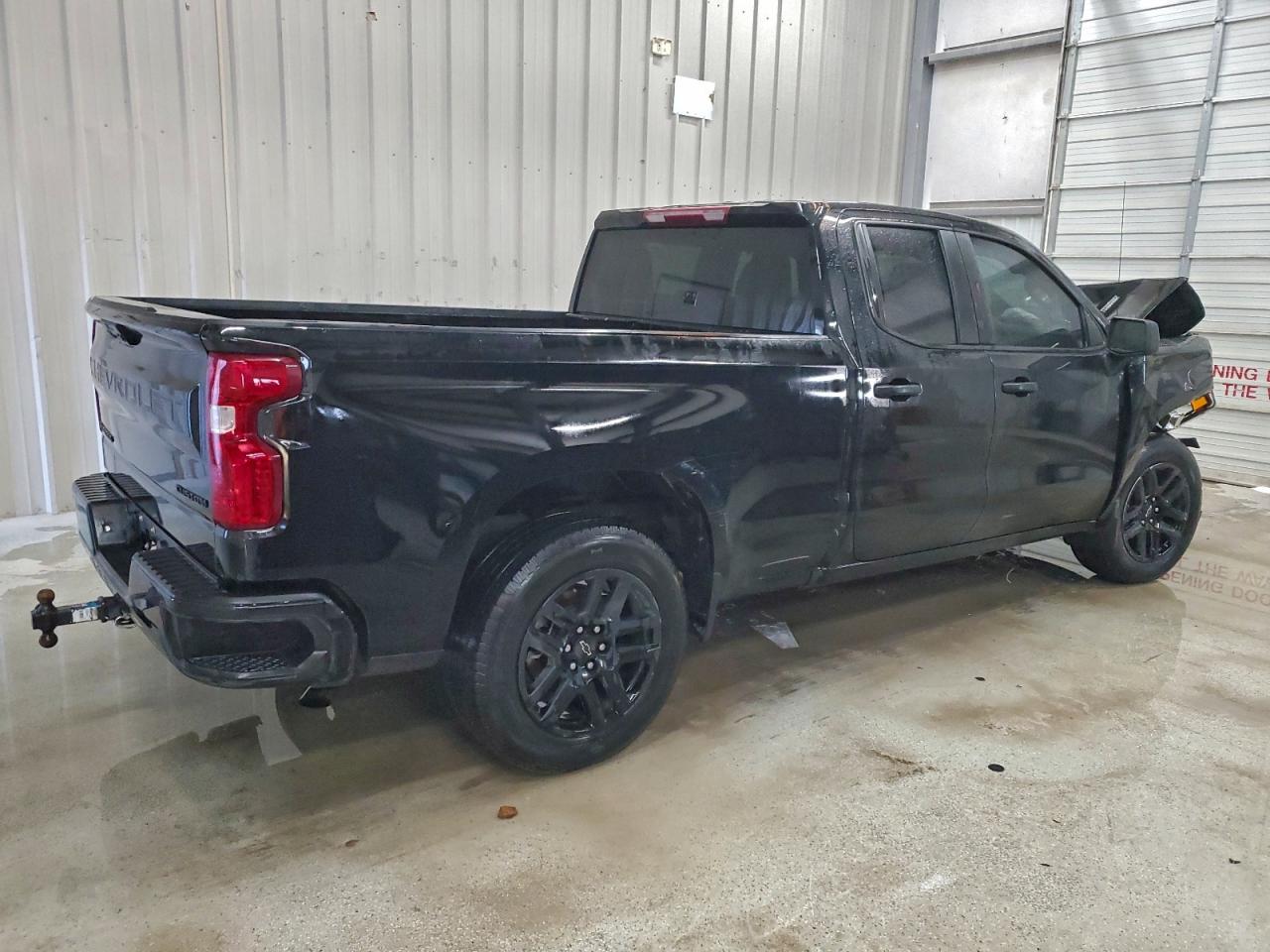 2024 CHEVROLET SILVERADO C1500 CUSTOM photo 3