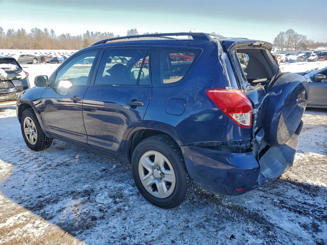 2007 TOYOTA RAV4 photo 2