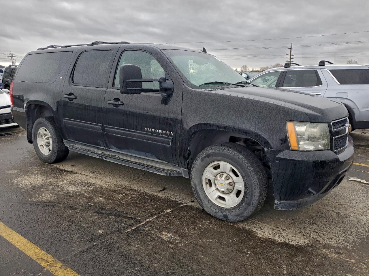 2011 CHEVROLET SUBURBAN K2500 LT photo 4