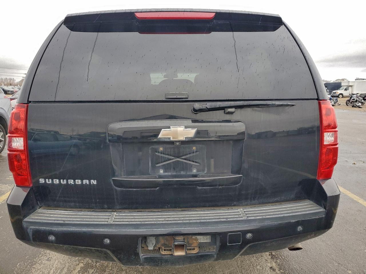2011 CHEVROLET SUBURBAN K2500 LT photo 6