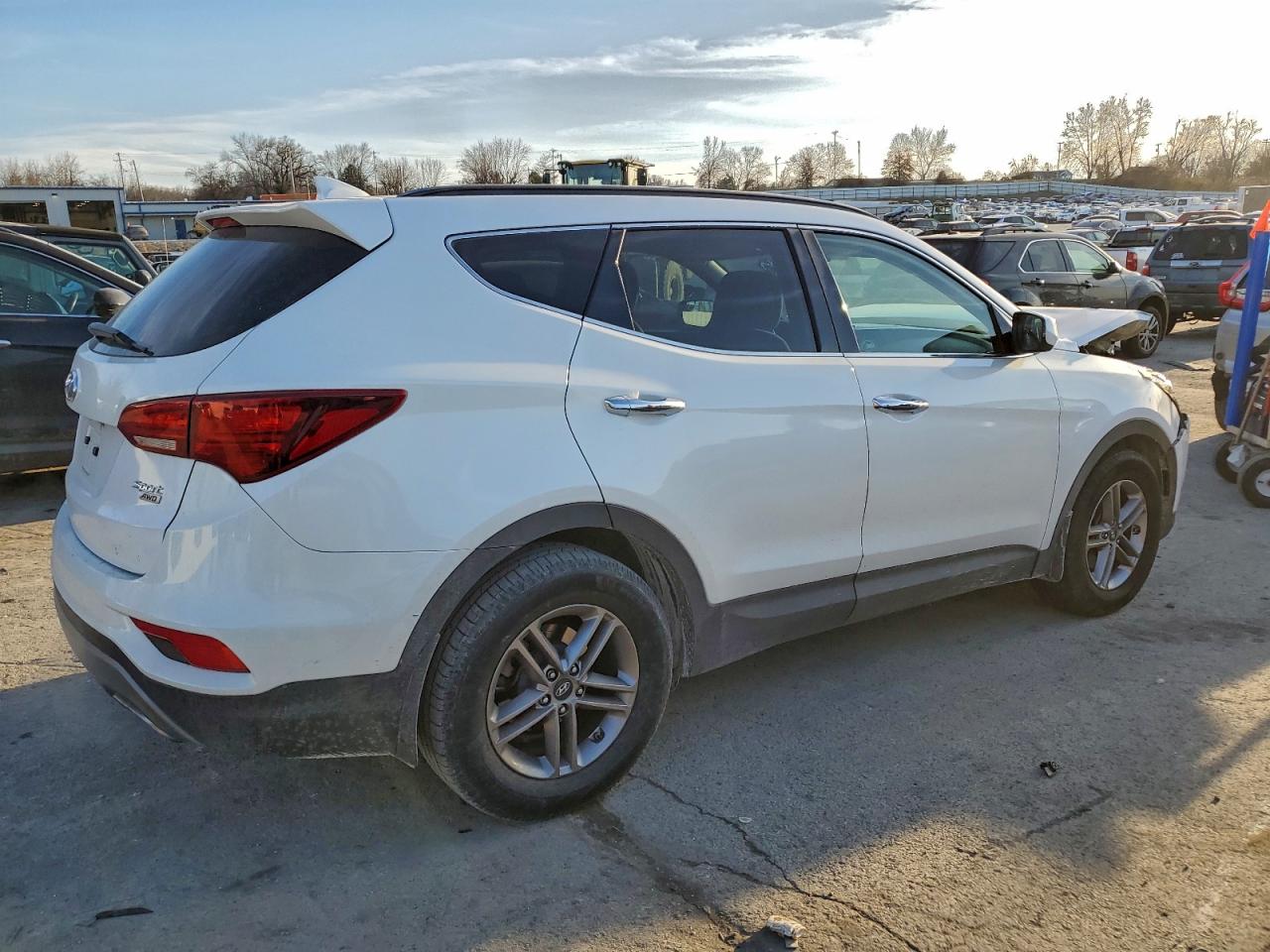2017 HYUNDAI SANTA FE SPORT photo 3