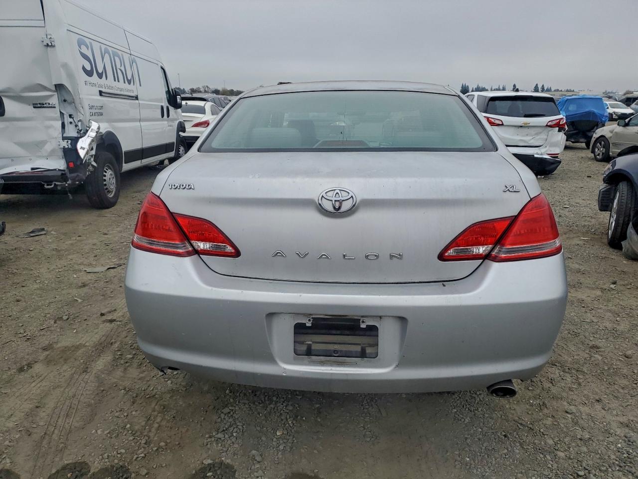 2005 TOYOTA AVALON XL photo 6