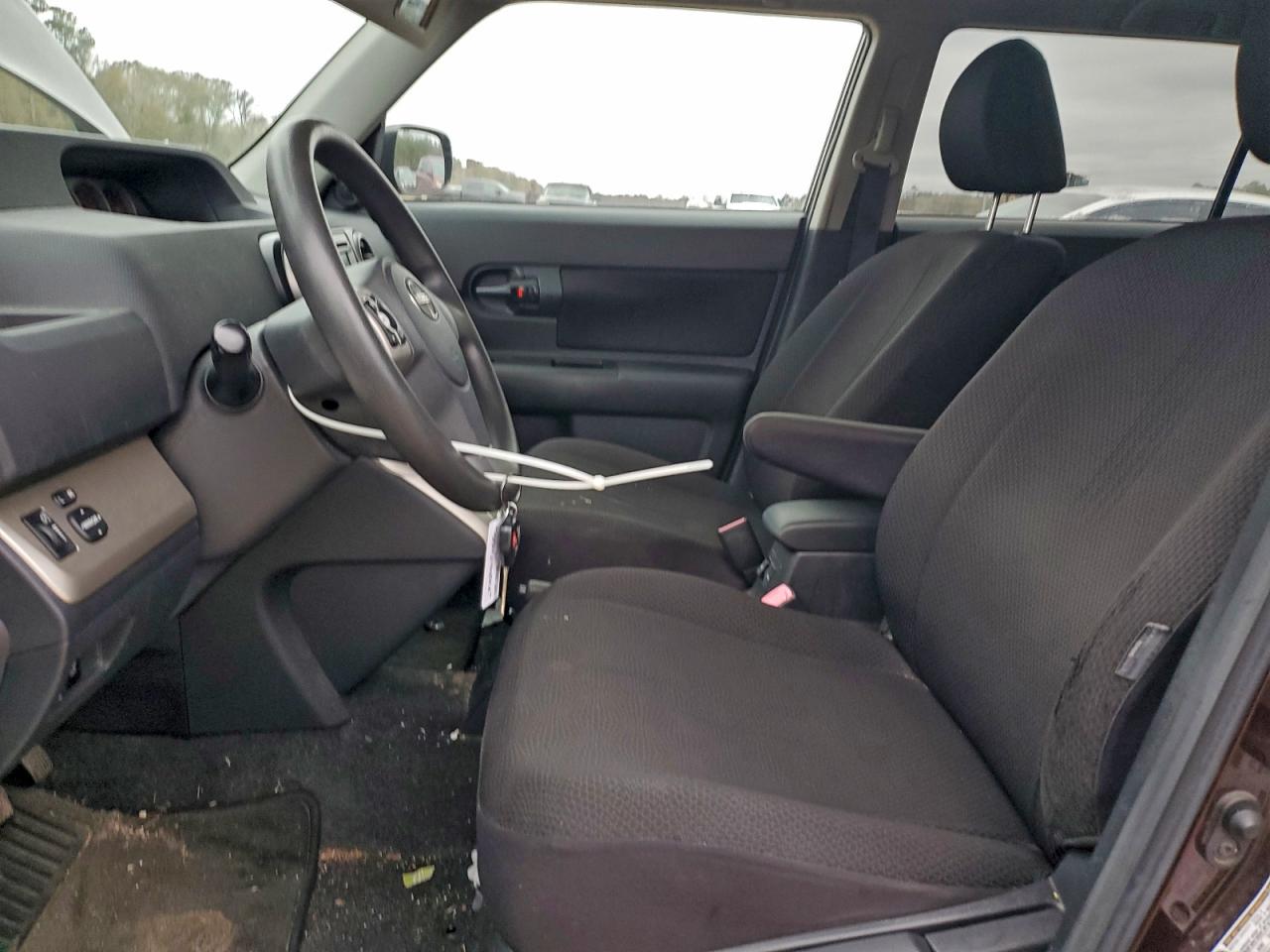 2008 TOYOTA SCION XB photo 13