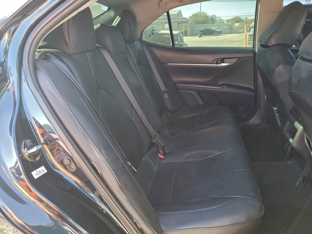 2020 TOYOTA CAMRY SE photo 19
