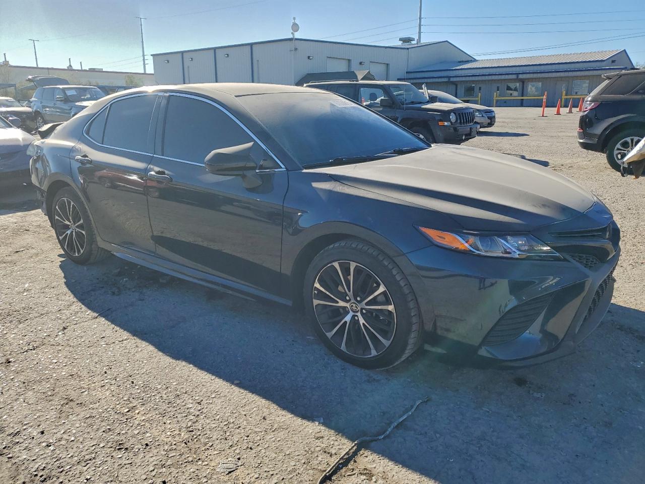2020 TOYOTA CAMRY SE photo 7