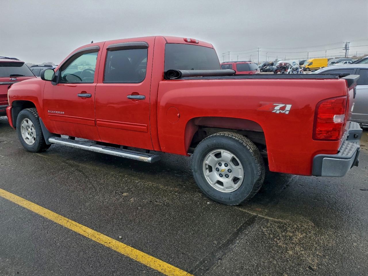 2010 CHEVROLET SILVERADO K1500 LT photo 2