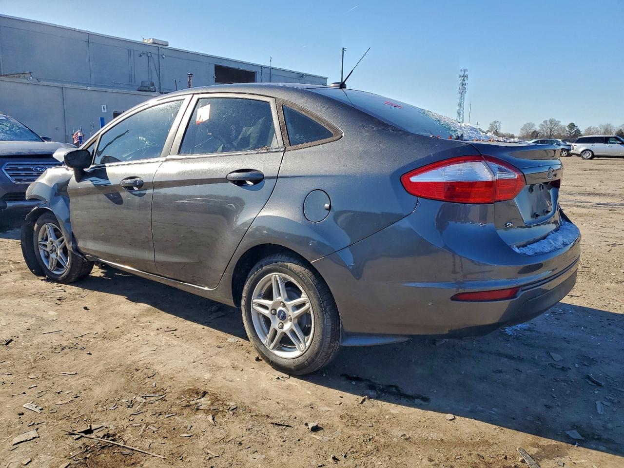 2018 FORD FIESTA SE photo 2