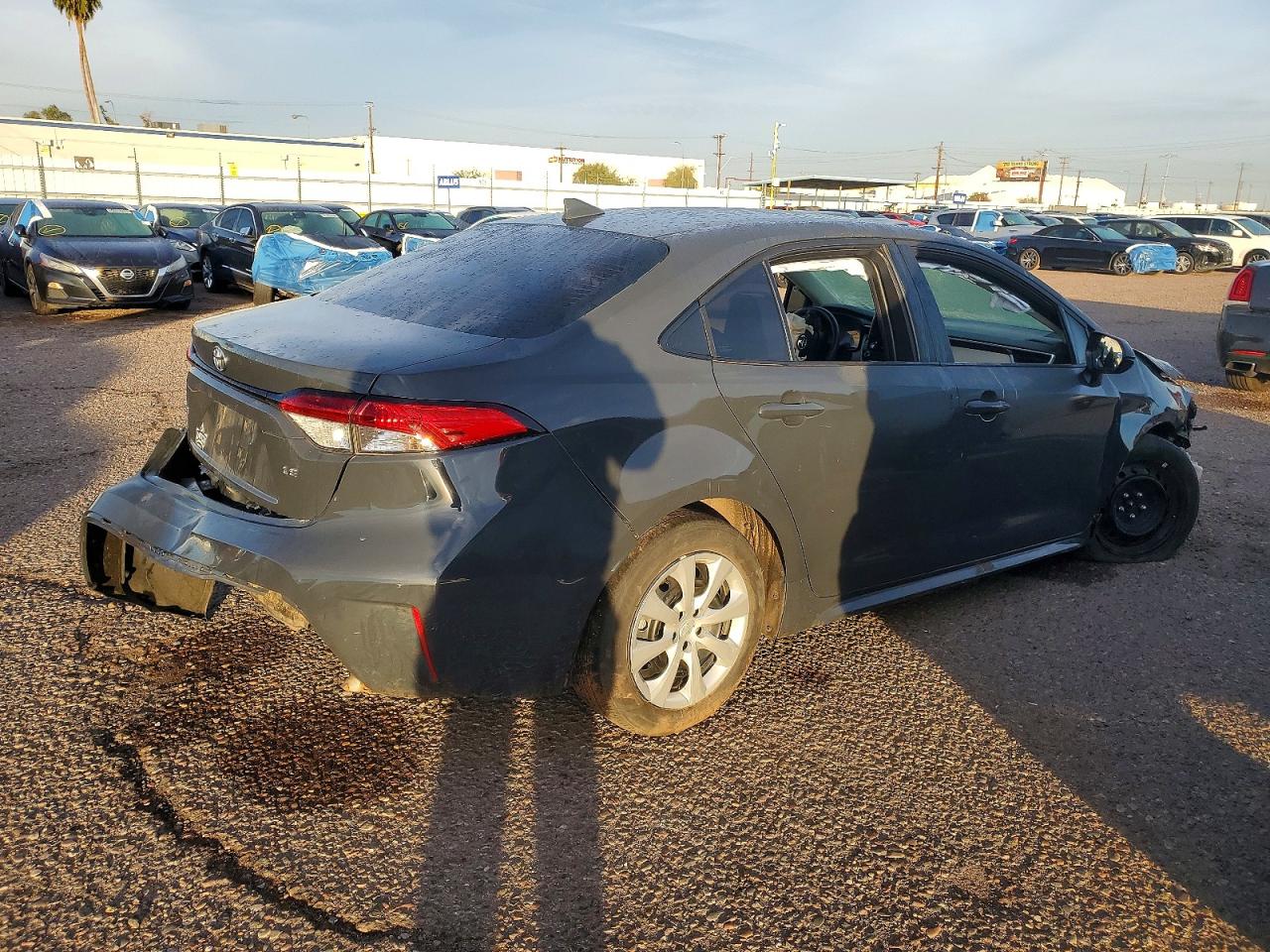 2024 TOYOTA COROLLA LE photo 3