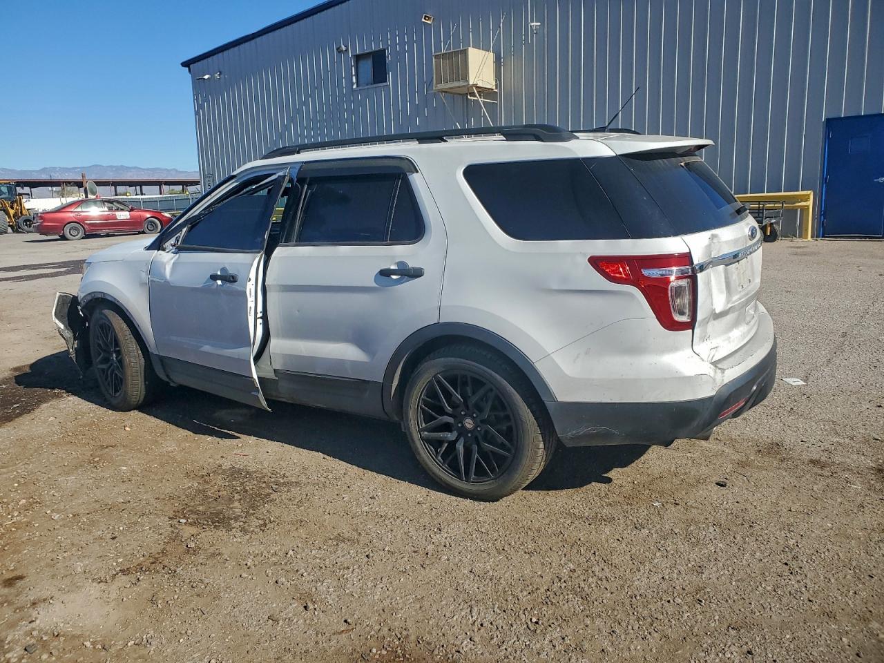 2013 FORD EXPLORER photo 2