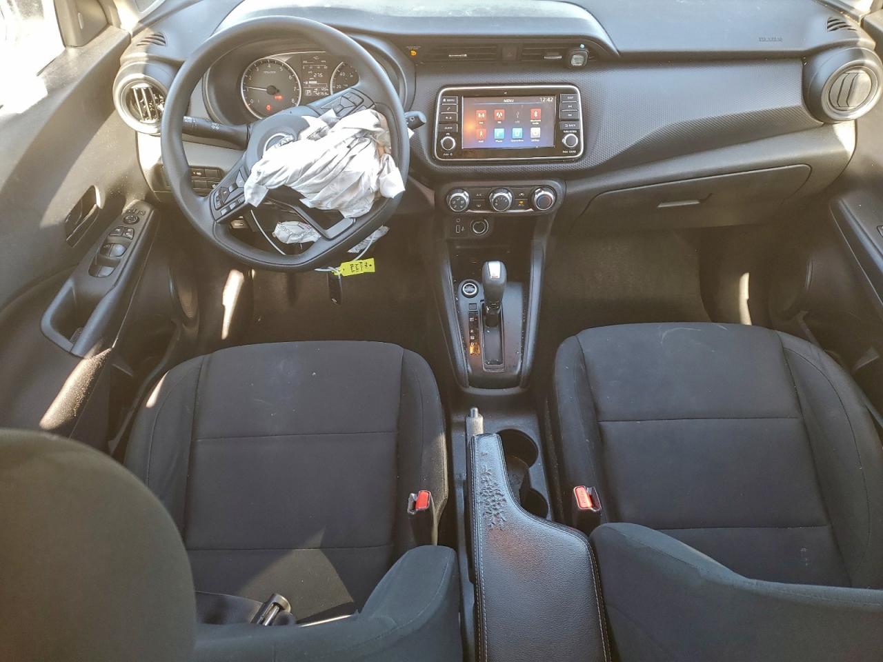 2023 NISSAN KICKS S photo 29