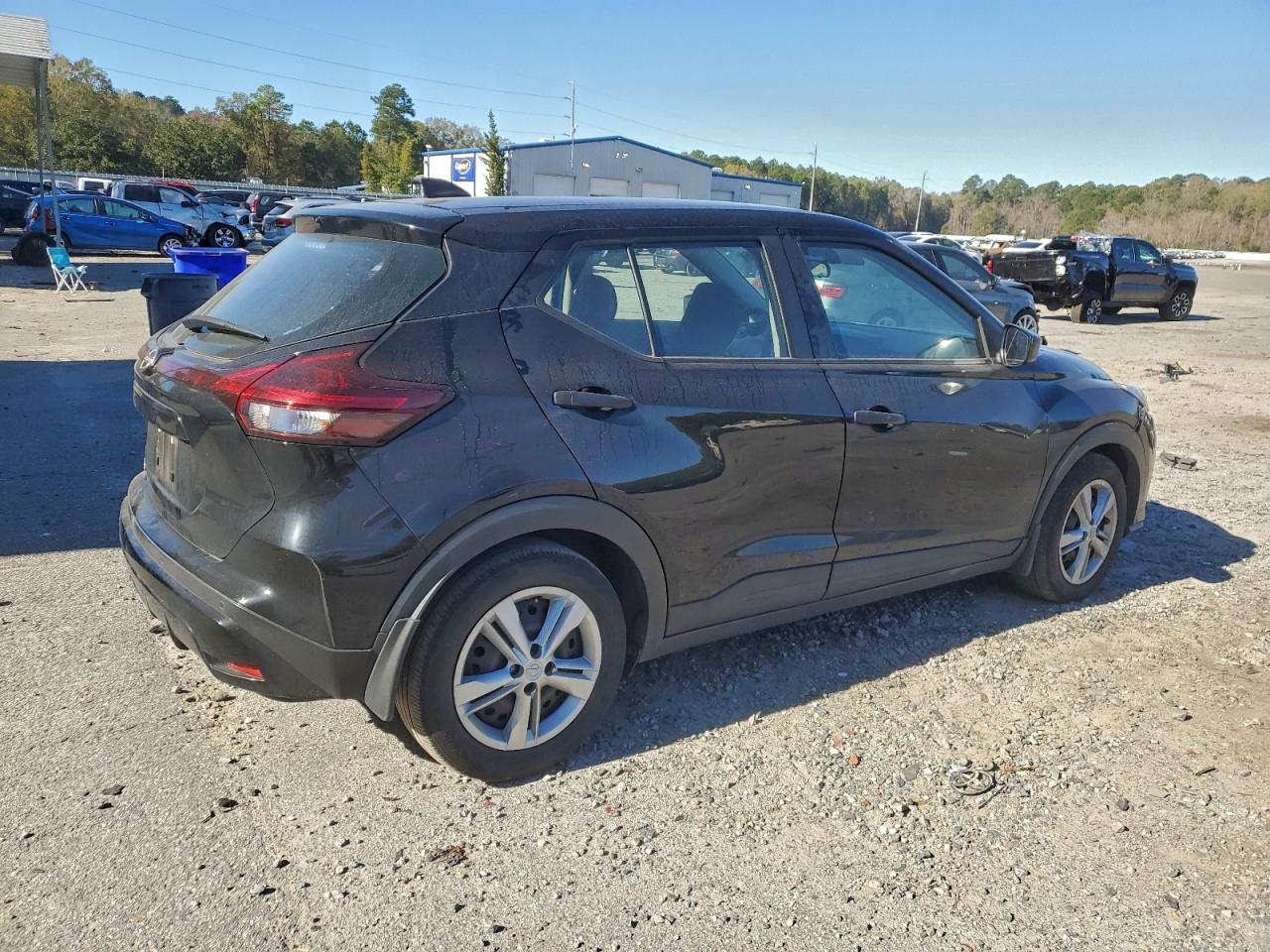 2023 NISSAN KICKS S photo 9