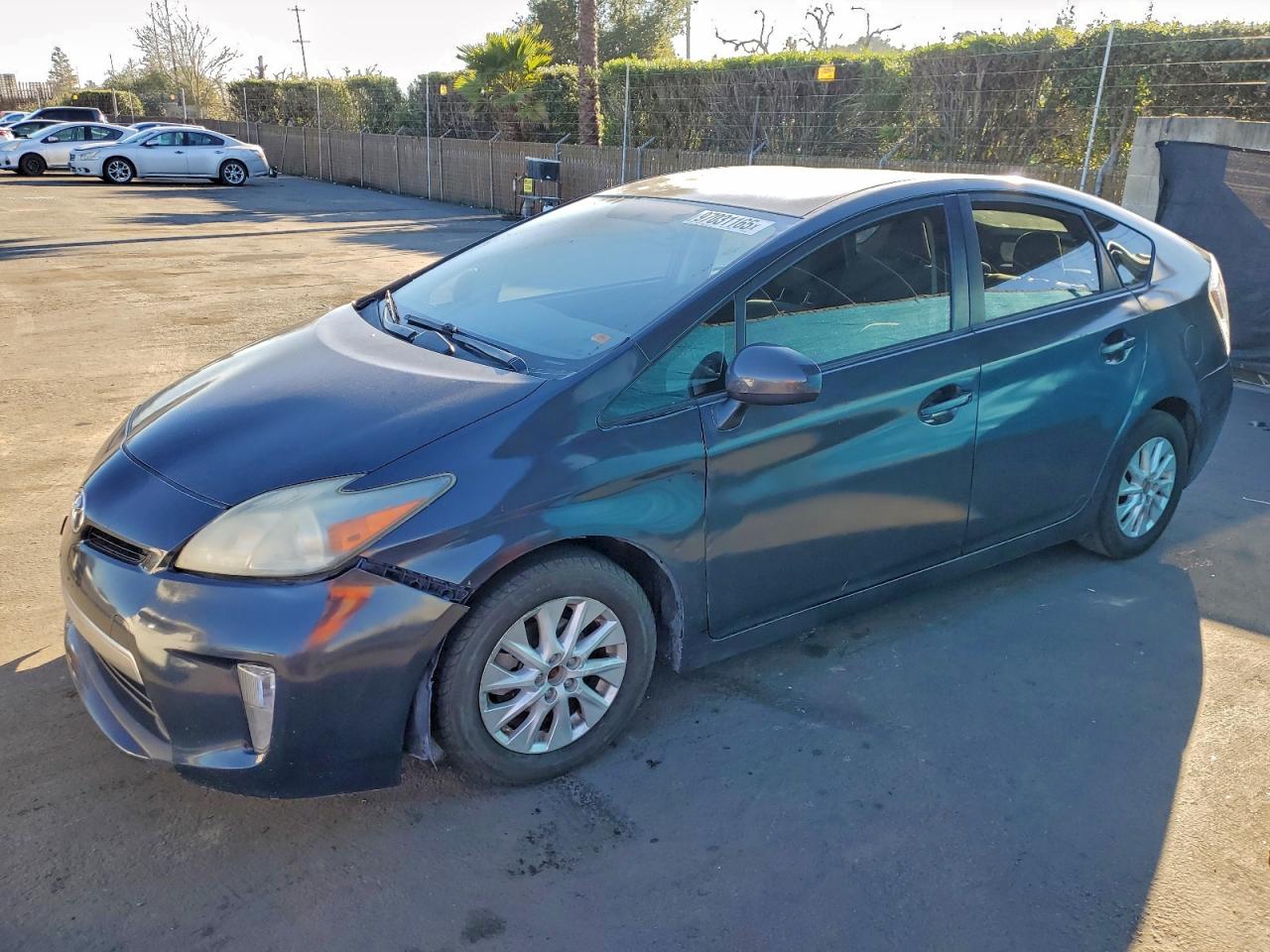 2014 TOYOTA PRIUS PLUG-IN
