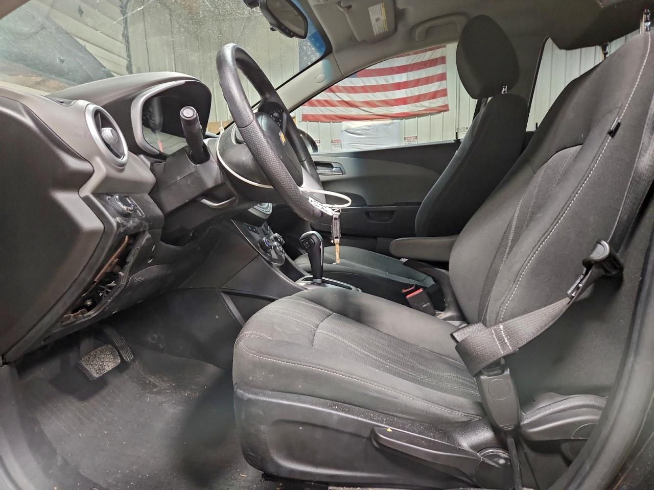 2017 CHEVROLET SONIC LT photo 19