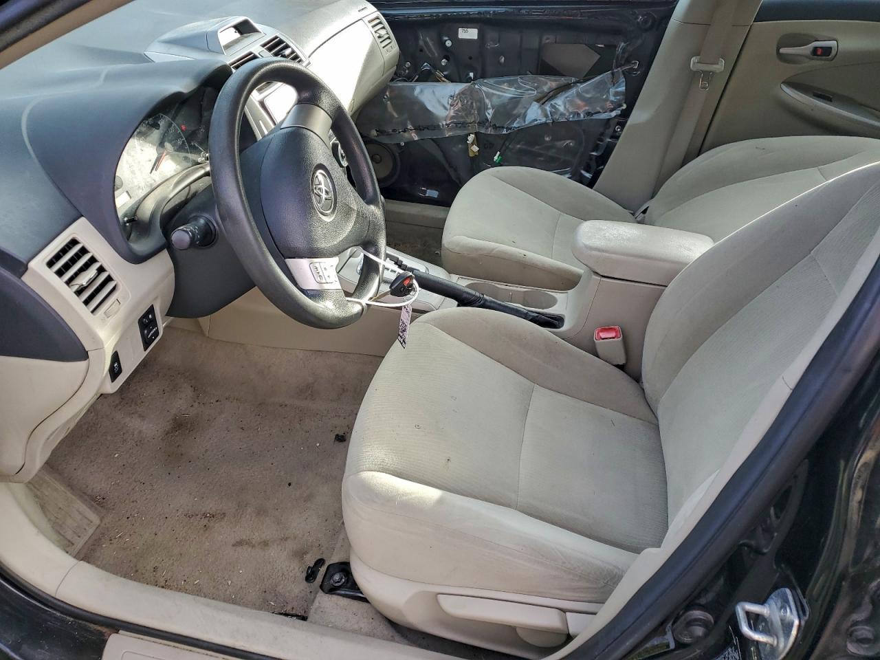 2012 TOYOTA COROLLA BASE photo 13