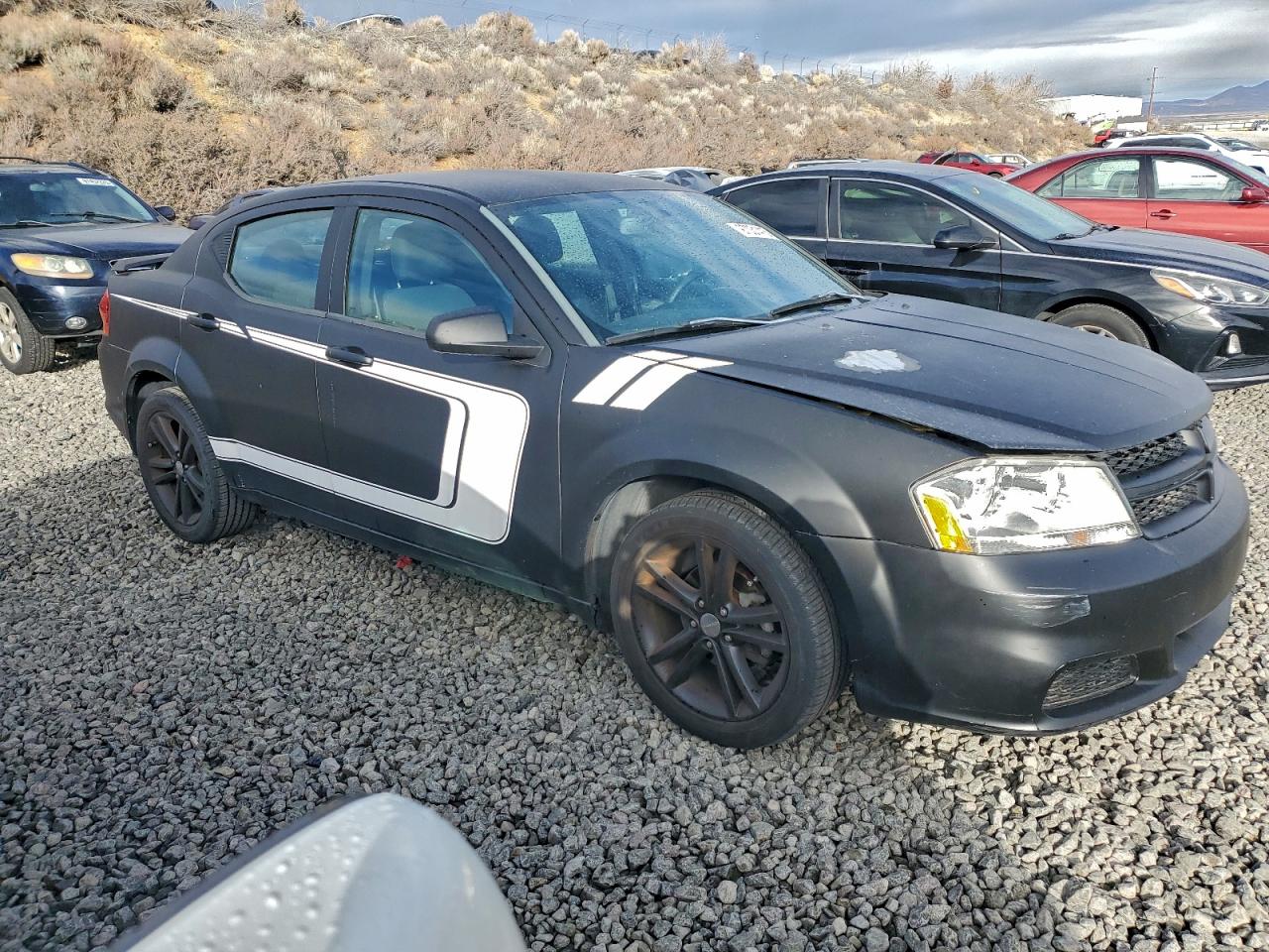 2014 DODGE AVENGER photo 4