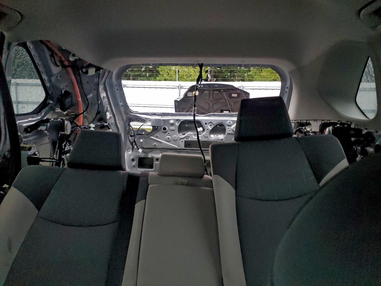2019 TOYOTA RAV4 XLE photo 10
