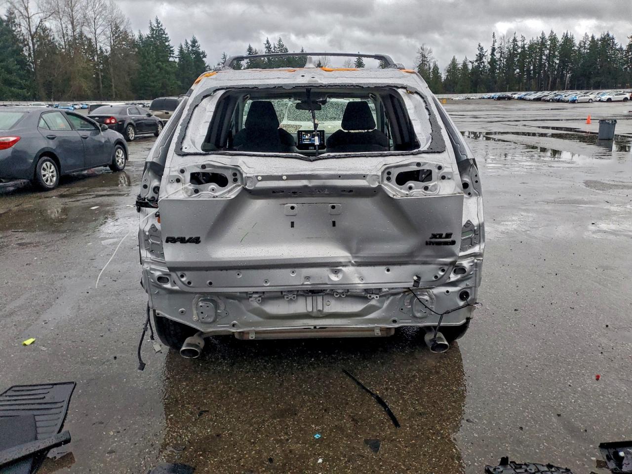 2019 TOYOTA RAV4 XLE photo 6