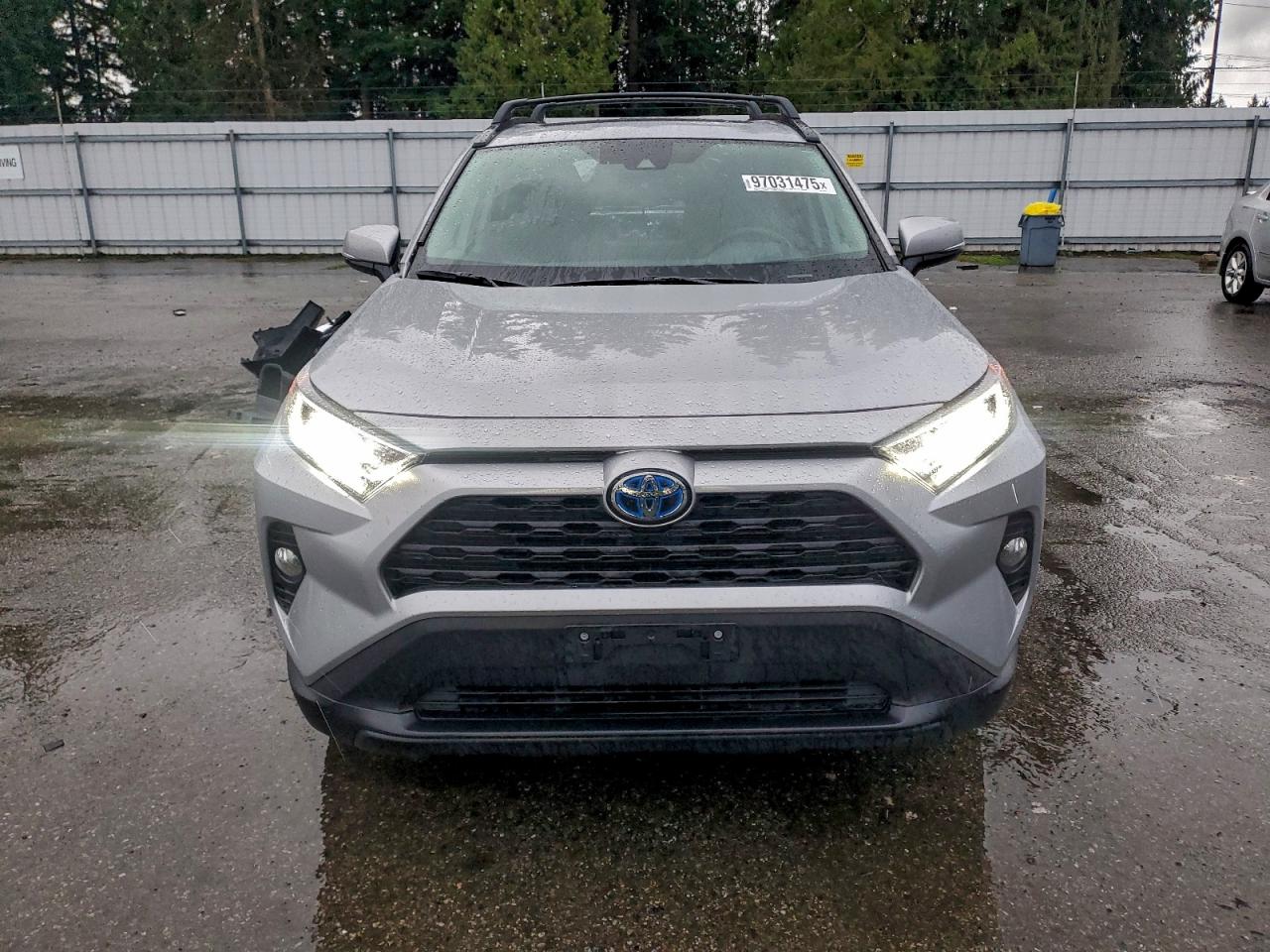 2019 TOYOTA RAV4 XLE photo 5
